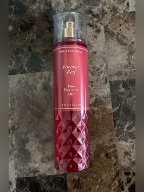 Bath & Body Works Fragrance Mist 8 fl oz FOREVER RED Bodycare Skin 90% Full